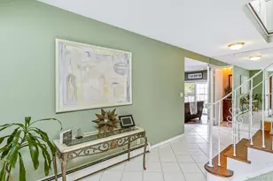 61 Hurtin Blvd, Smithtown, NY 11787 - Photo 5