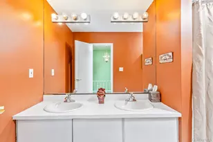 61 Hurtin Blvd, Smithtown, NY 11787 - Photo 25