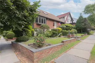 55 W Devonia Ave, Mount Vernon, NY 10552 - Photo 3