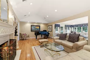 1017 Friendly Rd, Upper Brookville, NY 11771 - Photo 7