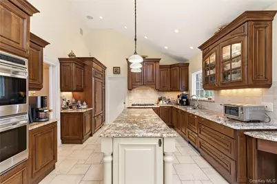 1017 Friendly Road, Upper Brookville, NY 11771 - Photo 13