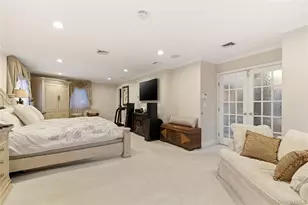 1017 Friendly Rd, Upper Brookville, NY 11771 - Photo 17