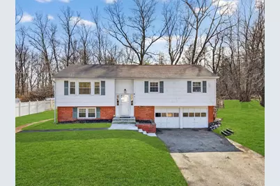 19 Split Tree Drive, New Windsor, NY 12553 - Photo 1