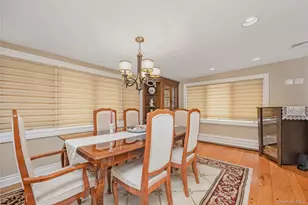 30 Crestwood Blvd, Farmingdale, NY 11735 - Photo 15