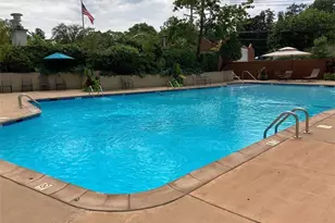 1 Kensington Gate, Great Neck, NY 11021 - Photo 13