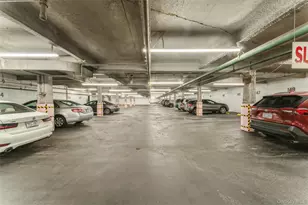 1 Kensington Gate, Great Neck, NY 11021 - Photo 15