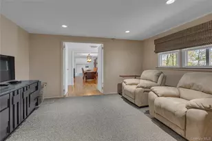 16 Appletree Ln, Huntington Station, NY 11746 - Photo 13