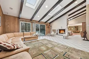 85 Hickory Dr, East Hills, NY 11576 - Photo 5