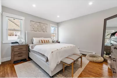 152 Manor Street, Plainview, NY 11803 - Photo 9