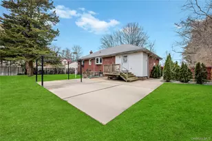 452 Nostrand Ave, Central Islip, NY 11722 - Photo 9