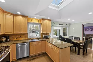 21 Rawlings Dr, Melville, NY 11747 - Photo 7