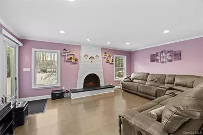 21 Rawlings Drive, Melville, NY 11747 - Photo 5