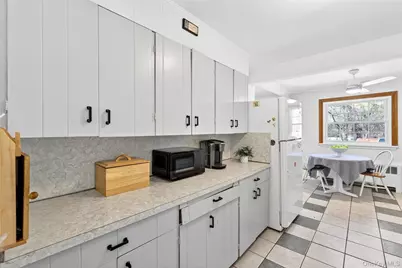 606 Washington Avenue, Pleasantville, NY 10570 - Photo 13