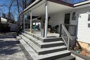 19 Hallock Ct, Miller Place, NY 11764 - Photo 41