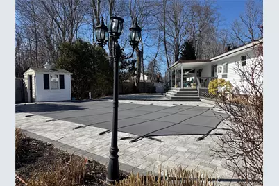 19 Hallock Court, Miller Place, NY 11764 - Photo 9