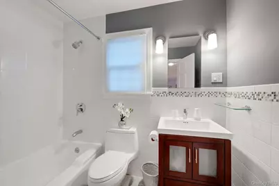 48 Highland Circle, Bronxville, NY 10708 - Photo 17