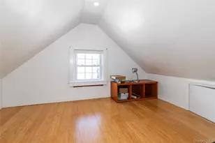 30 Highland Pl, Great Neck, NY 11020 - Photo 19