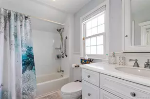 30 Highland Pl, Great Neck, NY 11020 - Photo 21