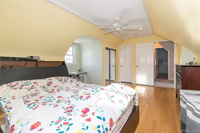 30 Highland Place, Great Neck, NY 11020 - Photo 17