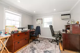 30 Highland Pl, Great Neck, NY 11020 - Photo 13