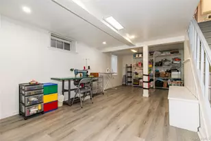 30 Highland Pl, Great Neck, NY 11020 - Photo 23