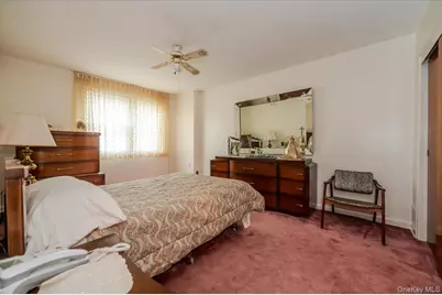 276 Brinsmade Avenue, Bronx, NY 10465 - Photo 11