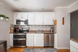 231 3rd St, Lindenhurst, NY 11757 - Photo 3