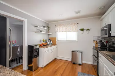 231 3rd Street, Lindenhurst, NY 11757 - Photo 5