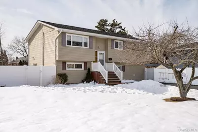 231 3rd Street, Lindenhurst, NY 11757 - Photo 15