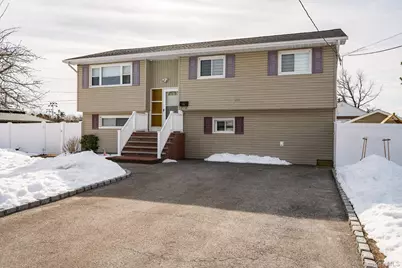 231 3rd Street, Lindenhurst, NY 11757 - Photo 1