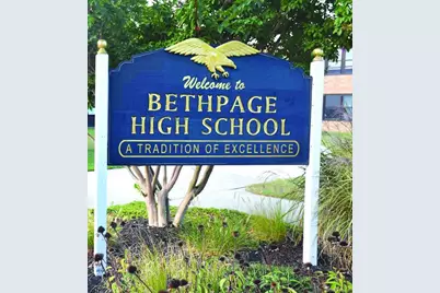 101 Spruce Avenue, Bethpage, NY 11714 - Photo 3