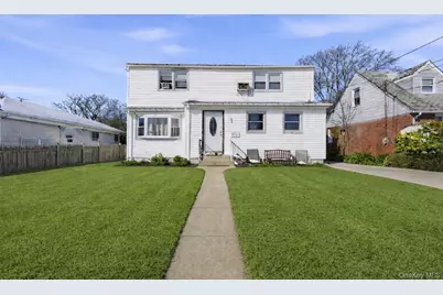 101 Spruce Avenue, Bethpage, NY 11714 - Photo 1