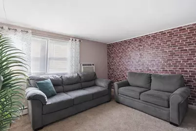 101 Spruce Avenue, Bethpage, NY 11714 - Photo 25