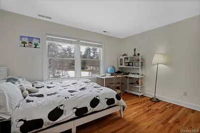 484 Rosedale Avenue, White Plains, NY 10605 - Photo 17