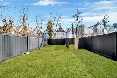 37 S 8th Avenue, Mount Vernon, NY 10550 - Photo 23