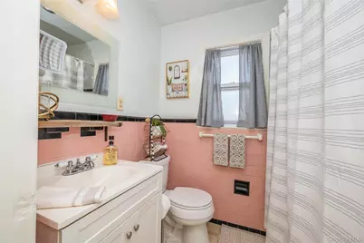 20 Iris Avenue, Merrick, NY 11566 - Photo 9