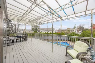 14 Hilton Ct, Hicksville, NY 11801 - Photo 13