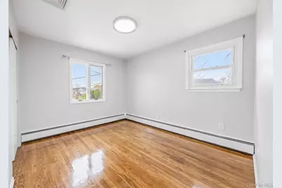 14 Hilton Court, Hicksville, NY 11801 - Photo 9