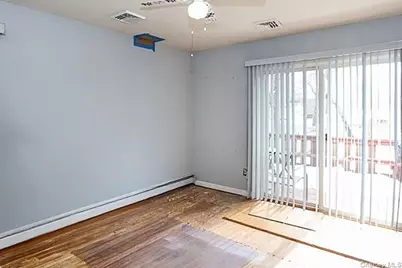 6 Oakdale Avenue, Selden, NY 11784 - Photo 15