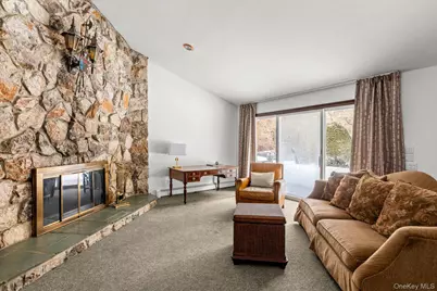 10 Dorchester Drive, Muttontown, NY 11545 - Photo 11