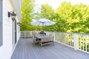 442 River Rd, Nissequogue, NY 11780 - Photo 17