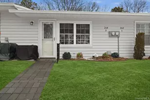 260 Newcastle Ct, Ridge, NY 11961 - Photo 23