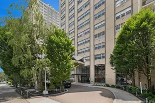 10230 66 Rd, Forest Hills, NY 11375 - Photo 11