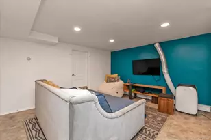 48 Ann St, Glen Cove, NY 11542 - Photo 9