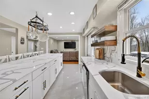 1281 McKeel St, Yorktown Heights, NY 10598 - Photo 5
