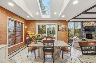 123 Robby Ln, Manhasset Hills, NY 11040 - Photo 11