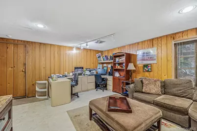 123 Robby Lane, Manhasset Hills, NY 11040 - Photo 21