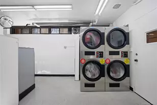 75-34 Bell Blvd, Bayside, NY 11364 - Photo 25