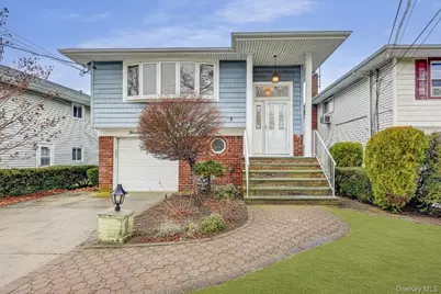 98 Union Place, Lynbrook, NY 11563 - Photo 1