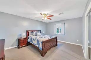 7 Hicks Cir, Hicksville, NY 11801 - Photo 13